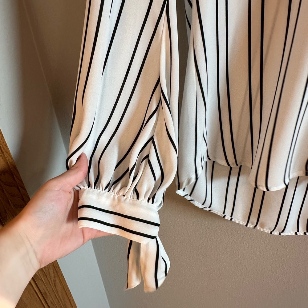 Express Stripped Pullover - Picture 4 of 4